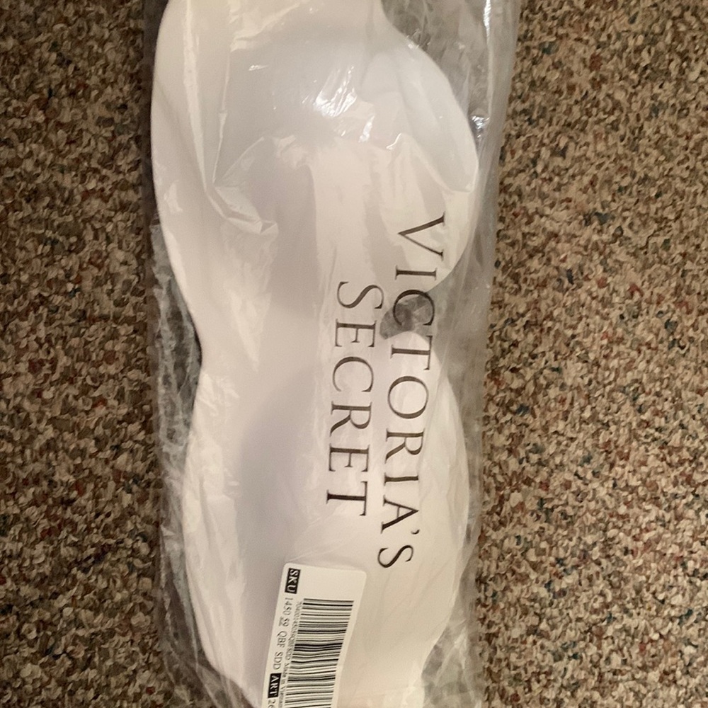 White bra nwt